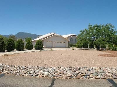 $372,900
Gorgeous Home with Stunning Mountain Views on One Acre!!