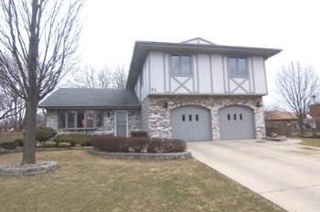 $374,800
Schaumburg 4BR 2.5BA, Great fenced lot backs to open area!
