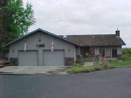 $379,000
Hermiston 4BR 3.5BA, Fabulous panoramic view of the area and