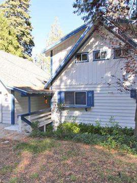 $379,000
Lovely Lake Arrowhead Home