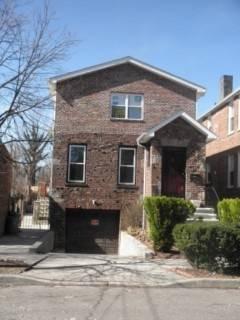 $385,000
Beautiful Home with 4 bedrooms and 2 bathrooms in Bronx NY