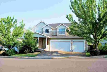 $389,950
Tigard Five BR, This well maintained, spotless
