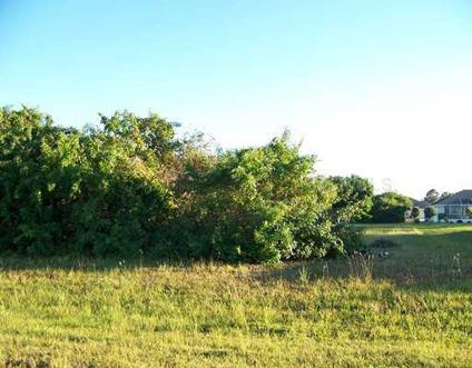 $38,000
Rotonda West, Beautiful Waterfront lot in a Golf Course