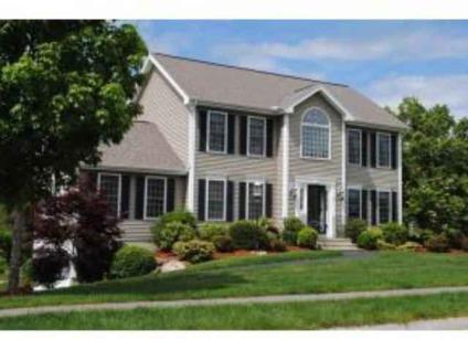 $390,000
Hudson 1.5BA, Beautifully maintained 3 bedroom colonial in a