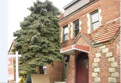 $399,000
1 Family Brick Duplex, for Sale , by Owner No Fee, Springfield Gardens