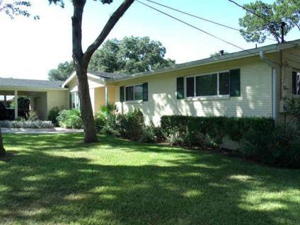 $399,000
New Braunfels 2BR 2BA, ISLAND PRIVILEGES! Floor to ceiling