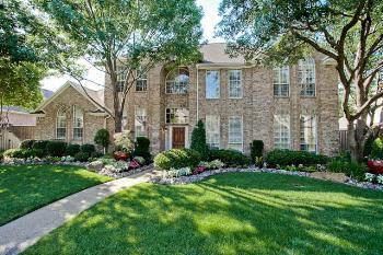 $399,900
Plano 5BR 3.5BA, YARD OF THE MONTH! Located on a quiet