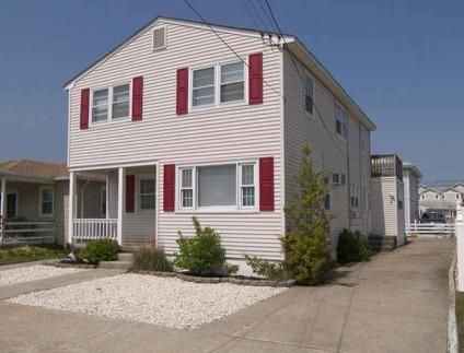 $399,900
Wildwood Crest 6BR 3BA, Just a short stroll to the beautiful
