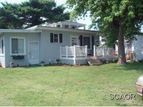 $399,990
Rehoboth Beach 2BR 1BA, Only 3 blocks to the beach from this