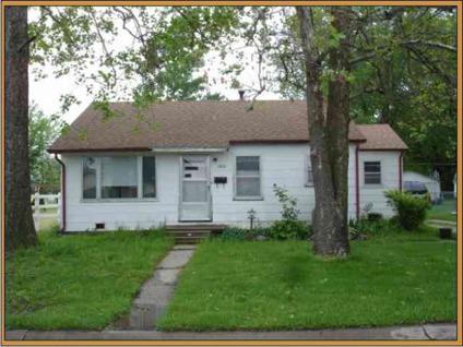 $39,900
2 bedroom, 1 bath home with central air, forced gas heat, 15' x 7' utility room