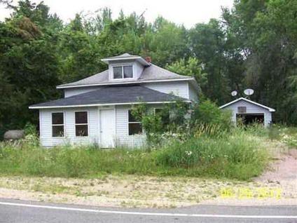 $39,900
Great House w/ Detached Garage on 2 Acres!