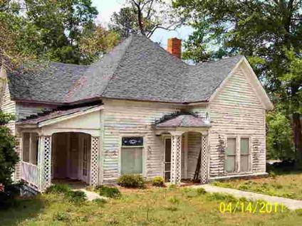 $39,900
Royston 3BR 1BA, HISTORIC HOME IN NEED OF REPAIR.
