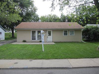 $39,900
Three bedroom home in Carpentersville with one full bath.
