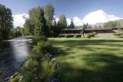 $3,950,000
Ketchum 4BR 4BA, Absolutely amazing river frontage with