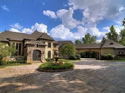 $3,995,000
Exquisite Manor