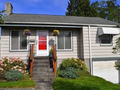 $400,000
Beautifully Updated Mid-Century Seattle Home