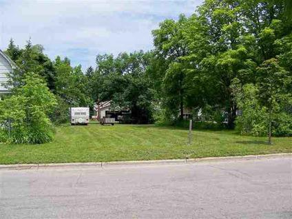 $40,000
Traverse City, Hard-to-find: a really nice downtown lot