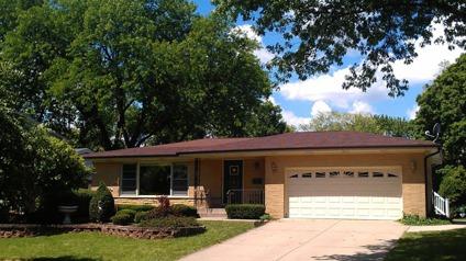 $415,000
Large 2000 sq ft Ranch, 3 bed 3 ba, Catino/Pioneer Park
