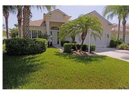 $419,000
Bradenton 2BR, Light and bright, this lakefront home with