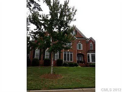 $420,000
Fort Mill 5BR 4.5BA, Beautiful full brick home in golf