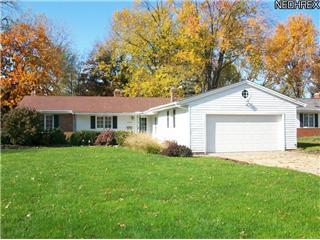 424 Powell Dr Bay Village, OH 44140