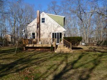 $429,000
Priced to Sell, 3 Bedroom, 2 Bath Cottage on .75 Acre - East Hampton - Springs
