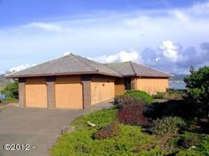 $429,000
Waldport 2BR 2.5BA, INVESTMENT OPPORTUNITY KNOCKING!!