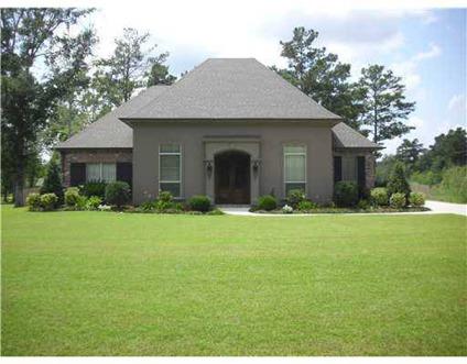 $429,900
Madisonville 4BR 3BA, double crown molding