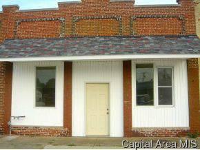 $42,000
Kincaid 2BR, LOCATED ON THE SQUARE! GREAT OPPORTUNITY TO