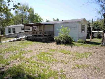 $42,000
Oquawka 2BA, 3 bedroom 16 x 80 mobile home with 4 lots