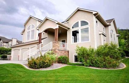 $430,000
Missoula, This 4 bed, 3 bath home is located high above the