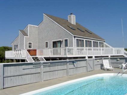 $430,000
Southern Shores 4BR 3BA, Feel the cool ocean breeze from
