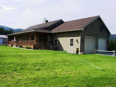 $439,000
Beautiful Home on 20 Acres with Creek
