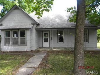 $43,200
Great Canvas Awaits New Owners to Transform into a Great Place To Call Home!