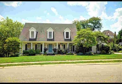 $445,000
Stunning home with open floor plan in Franklin Park