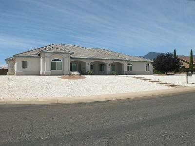 $449,000
Located on one of the most desireable streets in Canyon De Flore