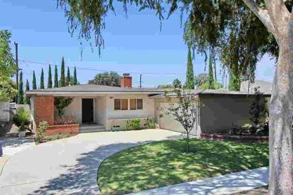 $449,000
Long Beach 3BR 2BA, Great Jr. Executive model with lovely