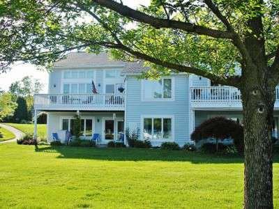 $449,900
Immaculate Lake Front Home