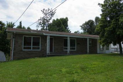 $44,900
Central City, The upper level of this home offers 3 BR