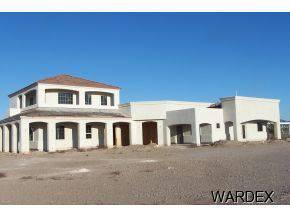 $450,000
Quartzsite, Over 5000' under roof with on 2.5 acres.
