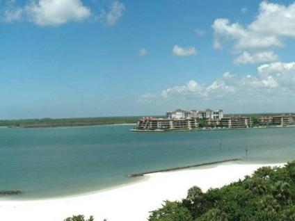 $450,000
Royal Marco Point 1 - Penthouse S