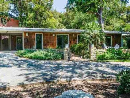 $459,000
Central Austin modern ranch! Remodeled 1950's ranch style home nestled on