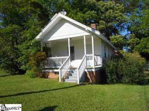 $45,000
Bungalow with 2/1 on good lot. This street h...