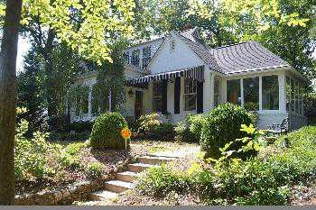 $475,000
Chattanooga, Charming Riverview 3 bedroom, 2 bath home on