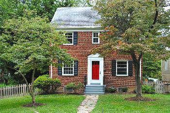 $475,000
Silver Spring Three BR 2.5 BA, This lovely home has had all the