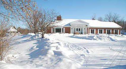 $475,900
Shawano, 5 bedroom, 4.5 tiled bath home on 3.5 picturesque