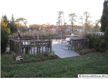$480,000
Brick 3BR 2BA, WATERFRONT Living in the Midstreams section