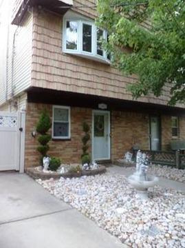 $485,000
Open House Sunday June 22nd 1-3 PM