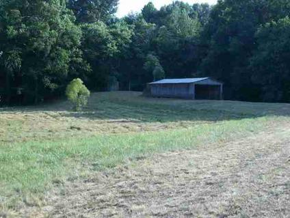 $48,000
Albany, Mostly flat land consisting of 16+/- acres.