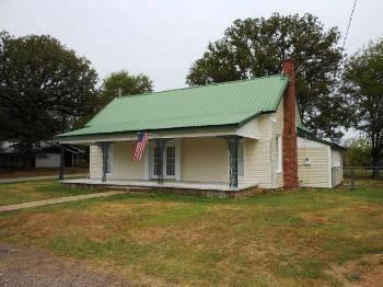 $48,000
Plainview 3BR 2BA, Listing agent and office: John Young